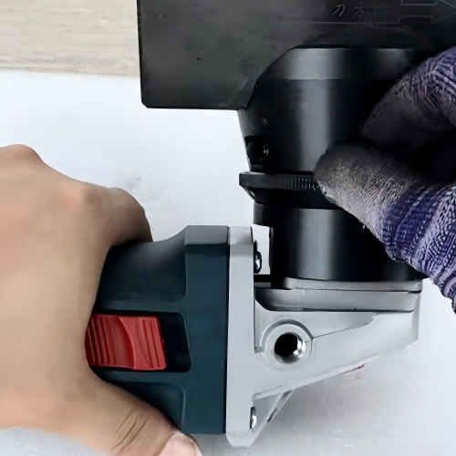 How to Remove the Cutter Head from the D120 Chamfering Machin