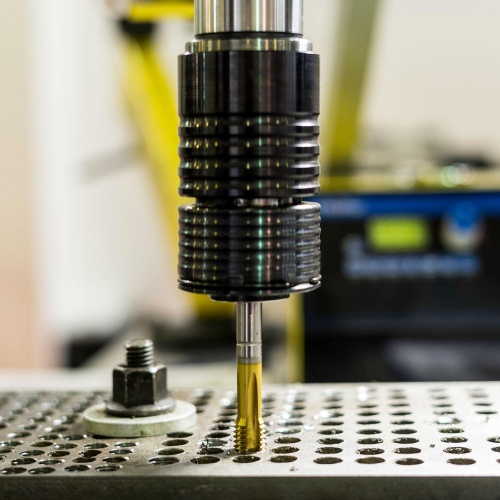 How to Choose the Correct Tapping Speed for Different Materials in Thread Tapping