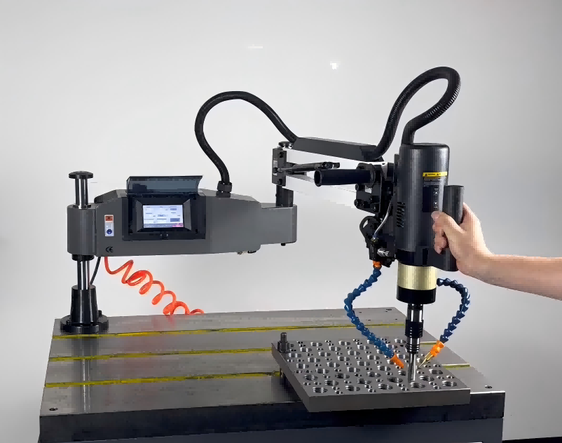 THOROPMCTServo tapping machine with air lubracation system working for tapping screw